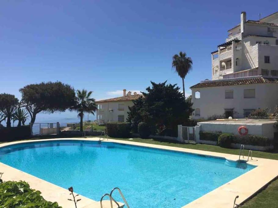 Front Mer - Sublime Appartement Moderne Et Confortable Estepona Kültér fotó